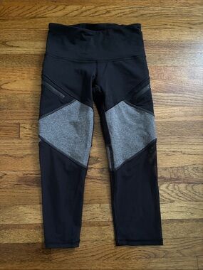 Ivivva girls black and grey zipper and mesh panel capri cropped leggings